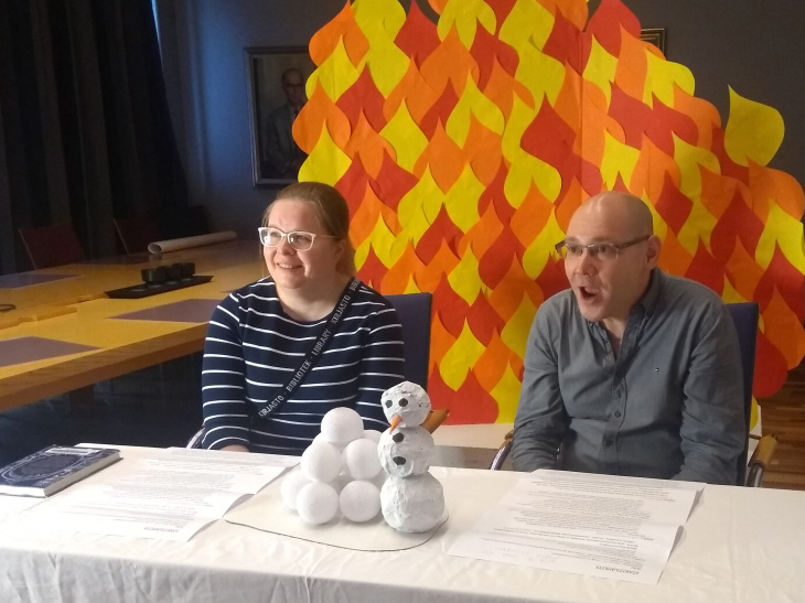 Luminaaristudiossa Heli Eboru ja Harri Nyman 2019 kuva Lassi Kivikangas